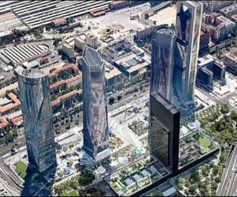 De Frente A 4 Torres, Habitacion Con Bano Hotel Madrid Luaran gambar